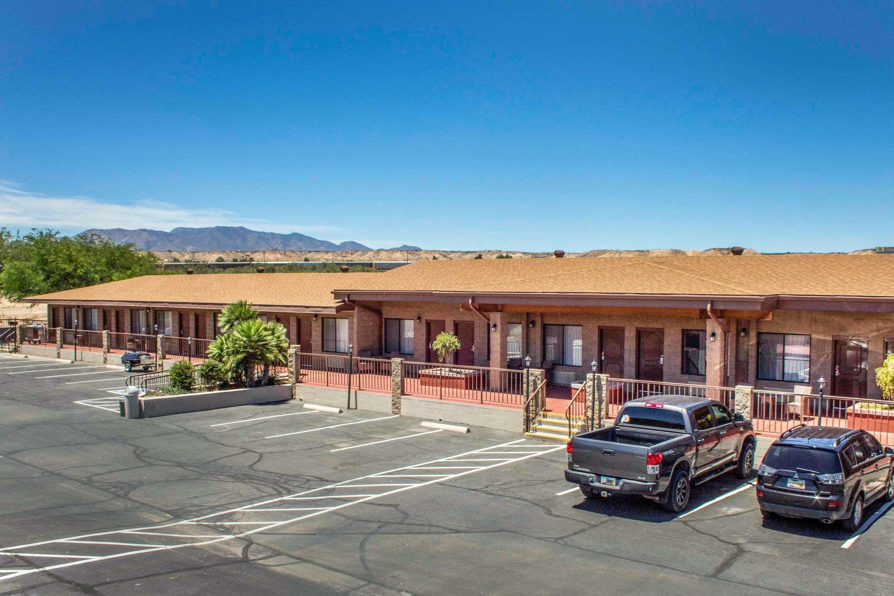Quality Inn Benson I-10 Exit 304 Eksteriør bilde